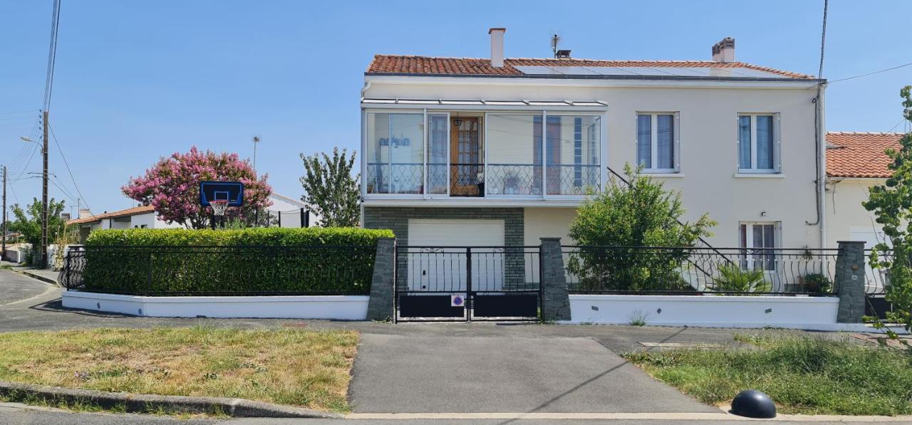 Belle Maison Avec Jardin Rdc T3 De 70M2 Vacances Ou Cure Thermale Rochefort Luaran gambar