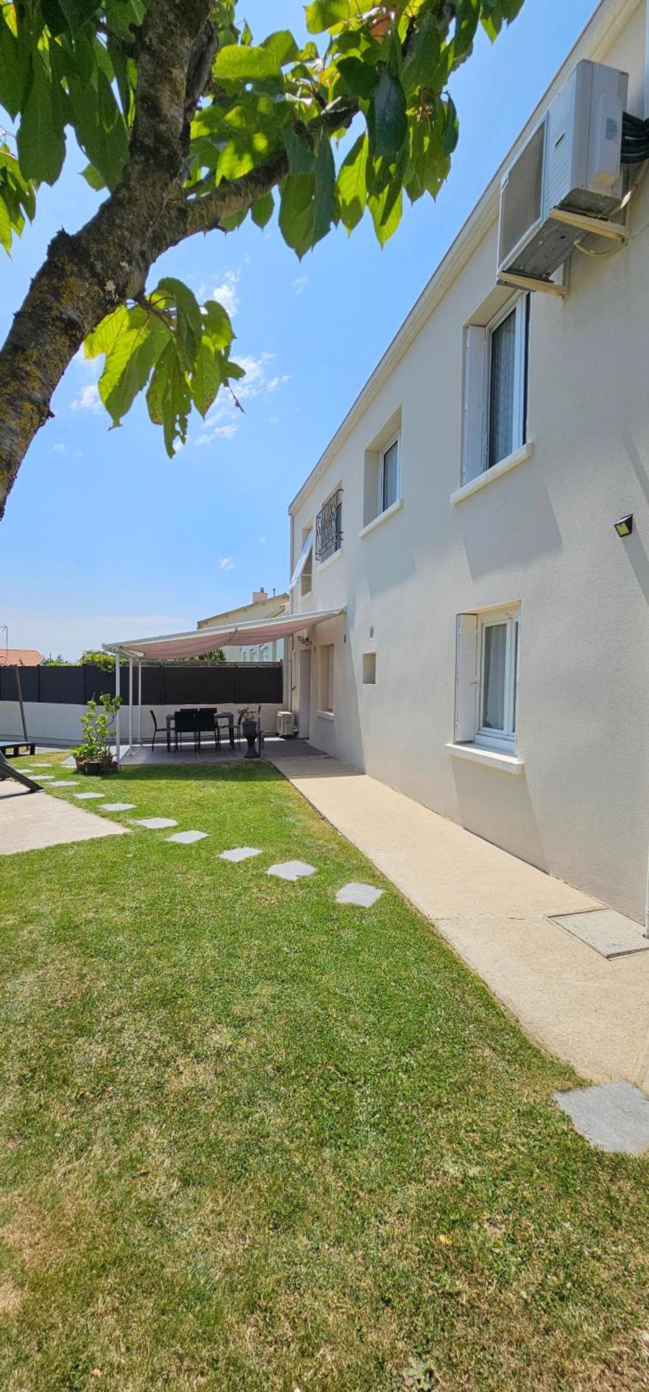 Belle Maison Avec Jardin Rdc T3 De 70M2 Vacances Ou Cure Thermale Rochefort Luaran gambar